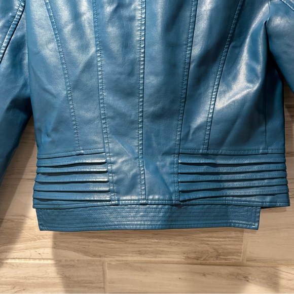 Chouyatou Women Casual Collarless
Cropped Pu Leather Biker Jacket Size Medium - Picture 7 of 13